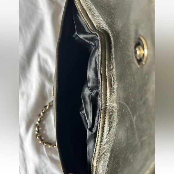 Vintage Chanel Quilted Front Pocket Camera Bag - Picture 6 of 10